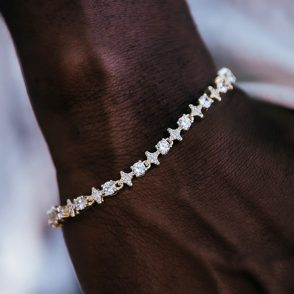 Round Stone Star Tennis Bracelet in White Gold