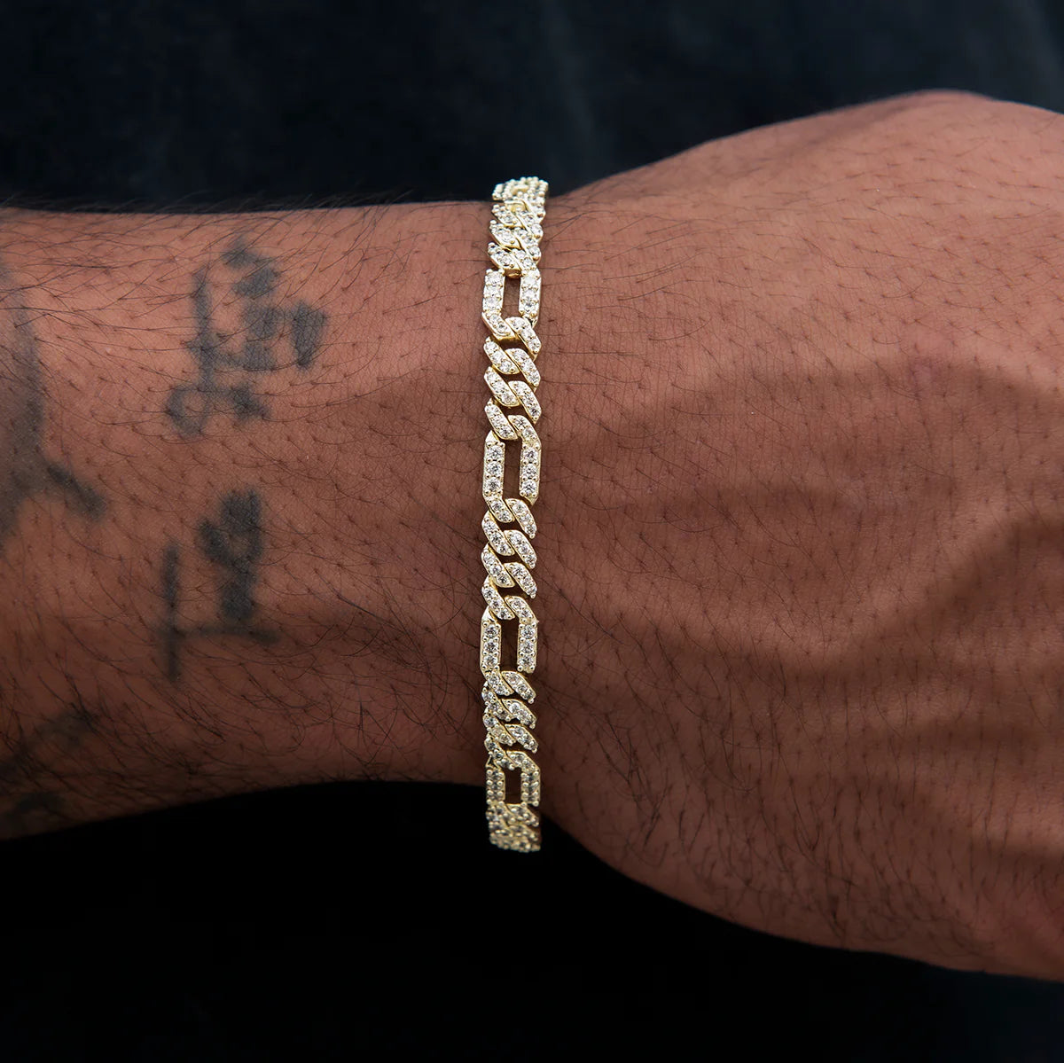 Diamond Figaro Bracelet in Yellow Gold- 6mm