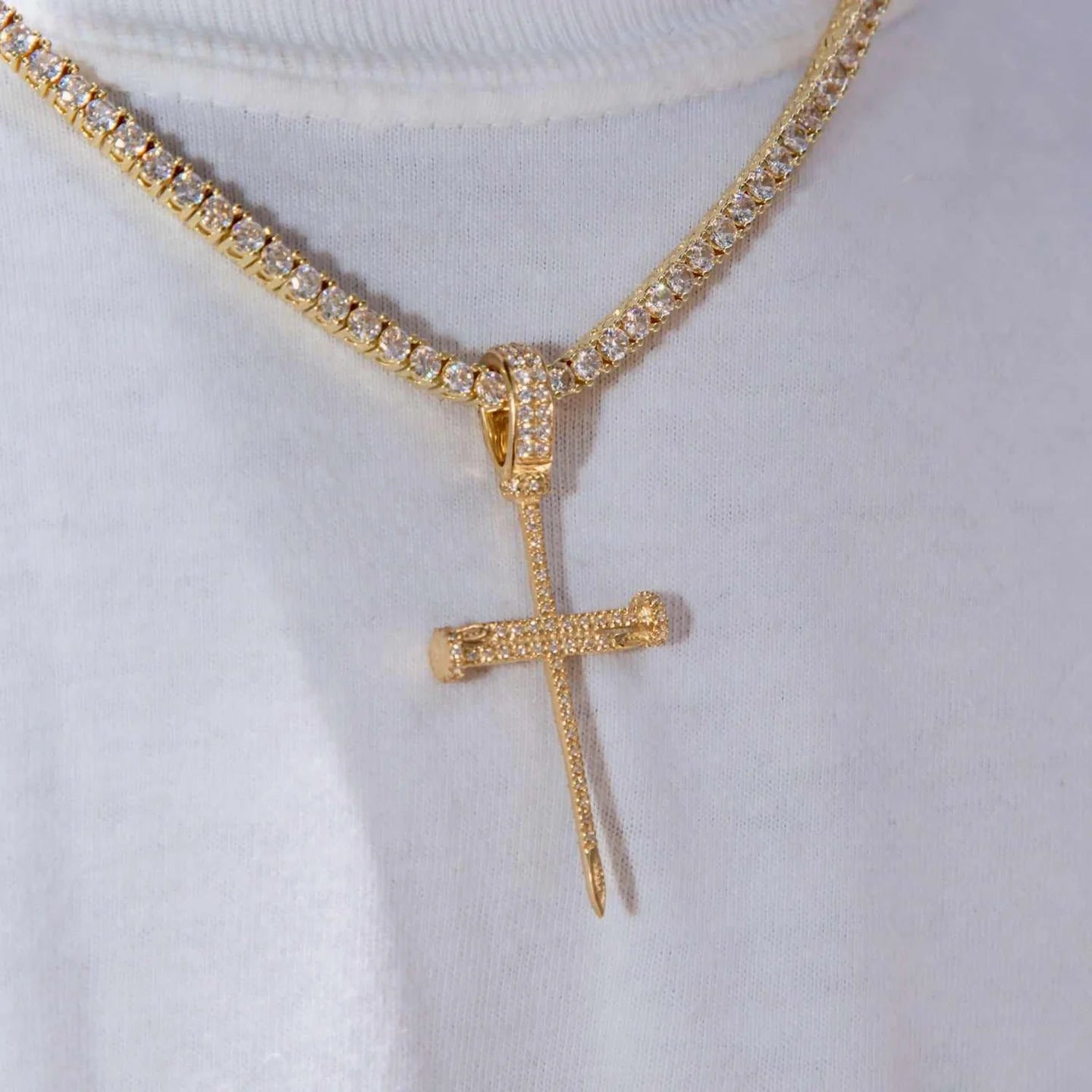 Nail Cross Chain in Yellow Gold